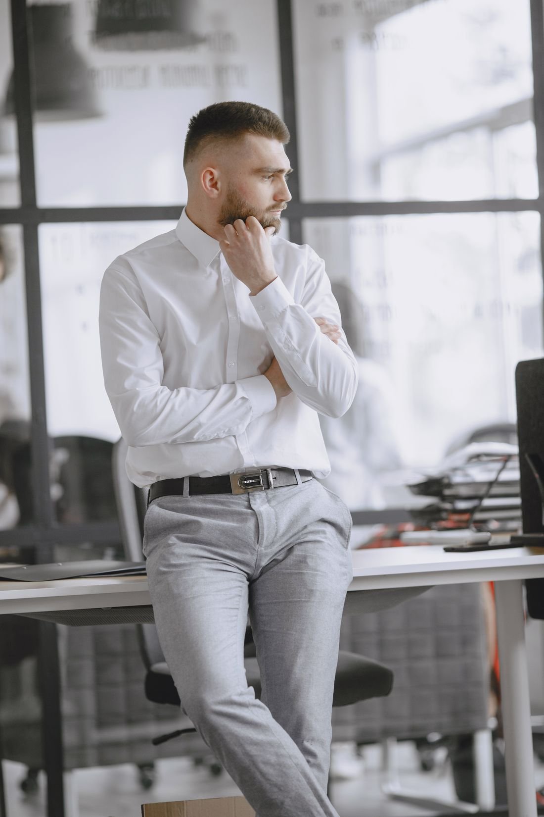 ZAMA advisor in a bright modern office